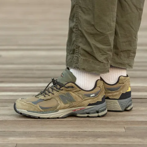 New Balance 2002R Protection Pack Haki
